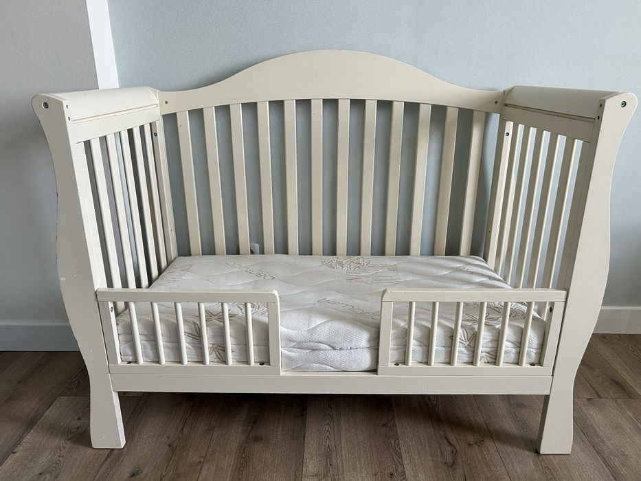 Продам детскую кроватку премуим