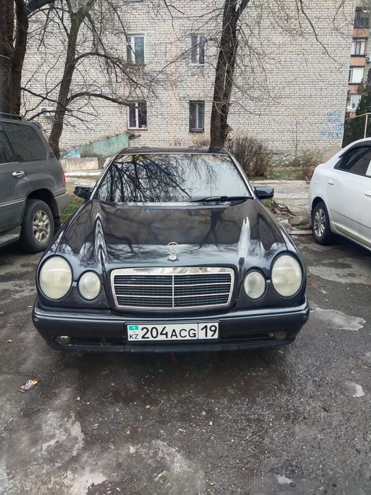 Продаем мерс 280 газ бензин. Торг будет