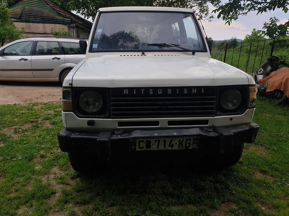 1988 Mitsubishi Pajero Mk1 fara rugina