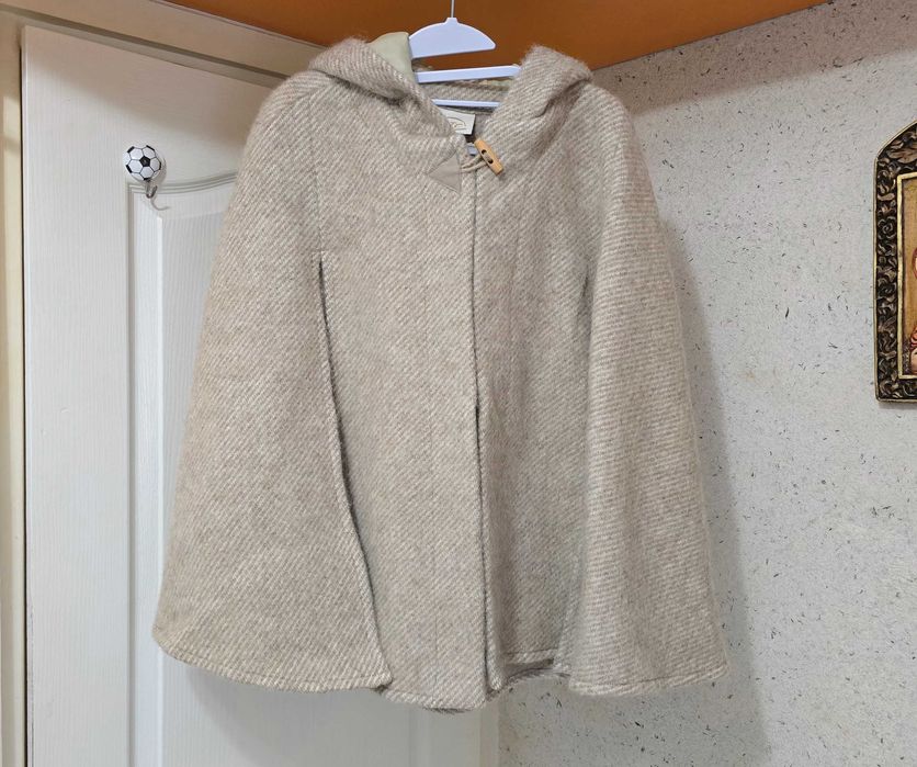 Дамско палто пелерина 100% вълна - унивелсален размер - НОВО