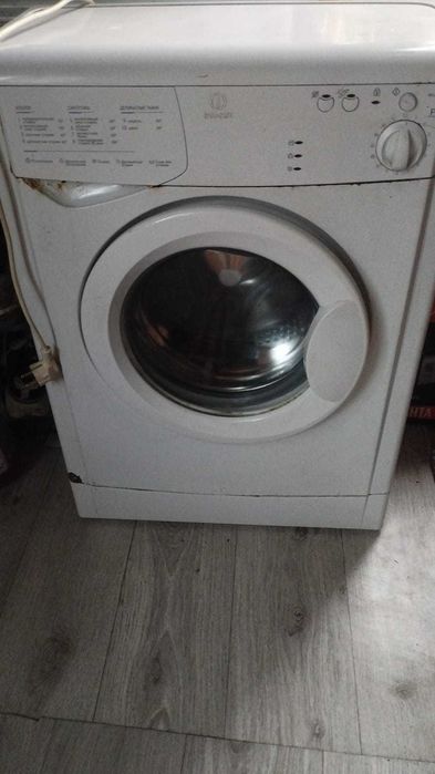 Продам машинку ..