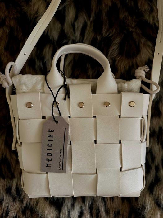 Дамска чанта Medicine - чисто нова с етикет