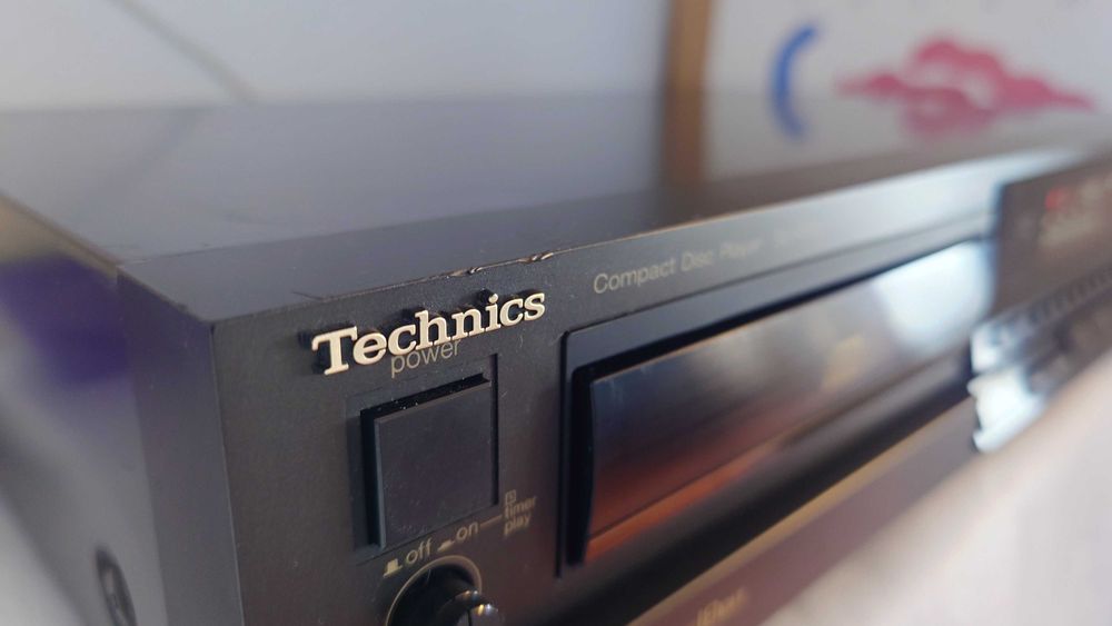 Продавам CD плеър Тechnics SL-P333