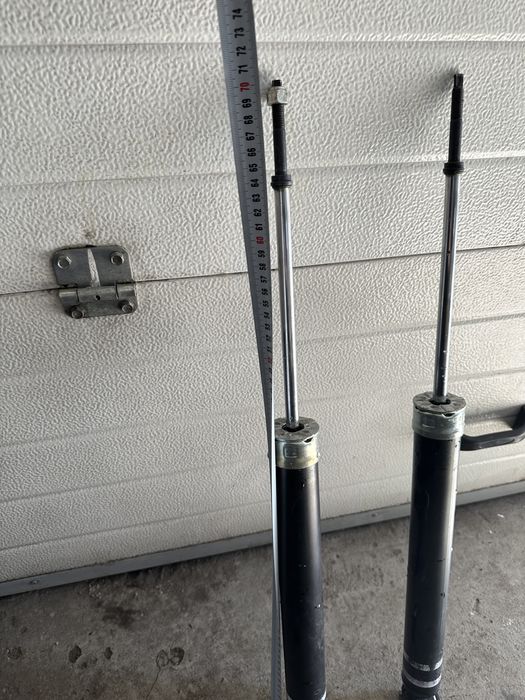 Продам амортизаторы nissan