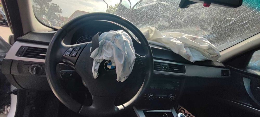 Dezmembrez BMW E90 320D 2.0D an 2006 cod motor M47N2