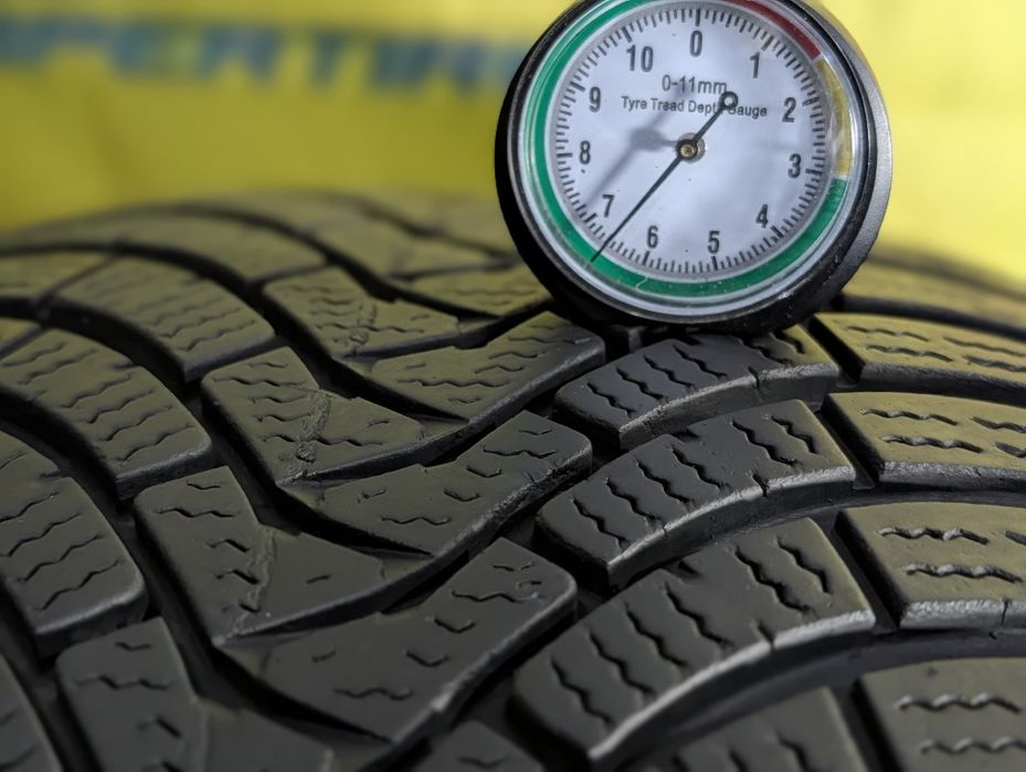245/50RF18 Falken run flat 6,6-6,2mm stare foarte buna