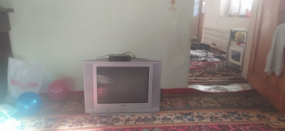 Тилвизр сотилади 100м.с