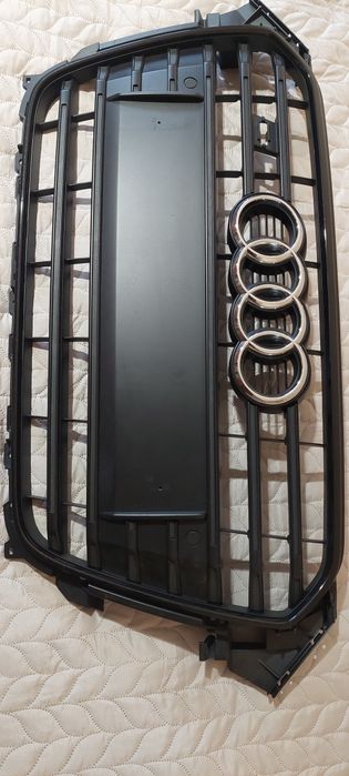 Продавам решетка за ауди S4 b8.5 black edition