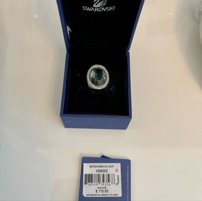 Swarovski кольцо продам