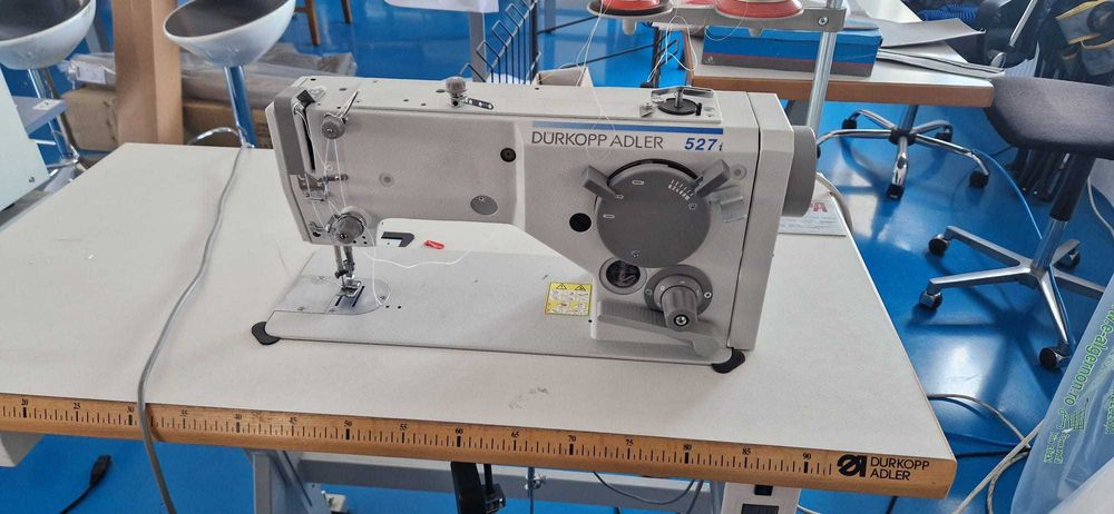 Vand masina de cusut zig-zag Durkoph Adler model 527I-811 - nefolosita