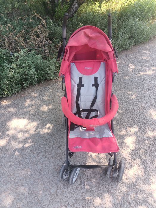 Продам прогулочную коляску