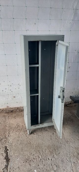 Сейф сатылады...