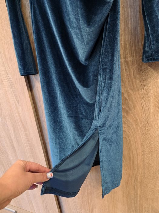 Ефектни нова рокля и две блузии