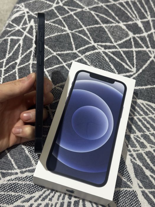 Продаеться iPhone 12 64GB