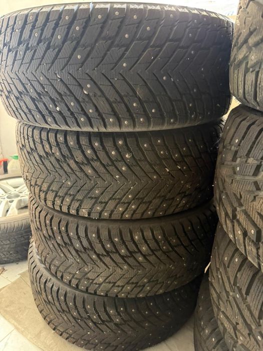 Продам зимние резины 255/45/20