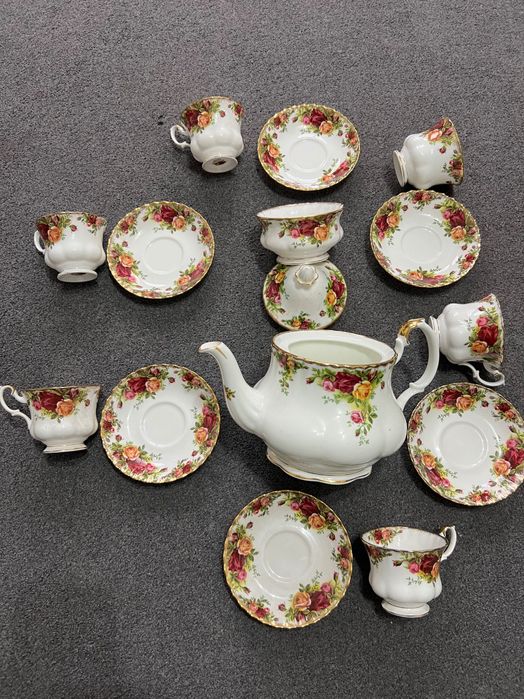 Порцеланов Кафе чай сервиз Royal Albert