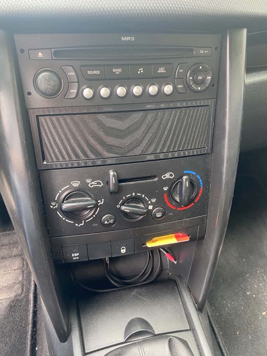 cupholder peugeot 207 пежо 207 поставка за чаши