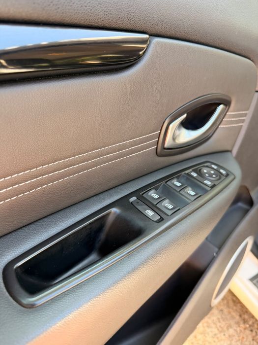 Renault Grand Scenic (An 2011) – 1. 9 dCi– 5 Locuri – Stare Excelentă