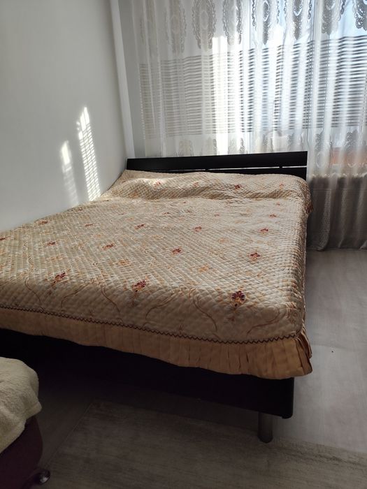 Продам спальный гарнитур