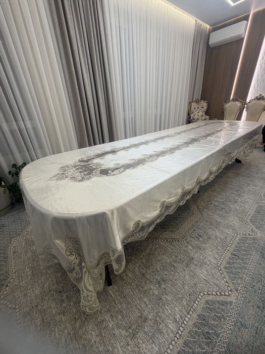 Стол для гостиной