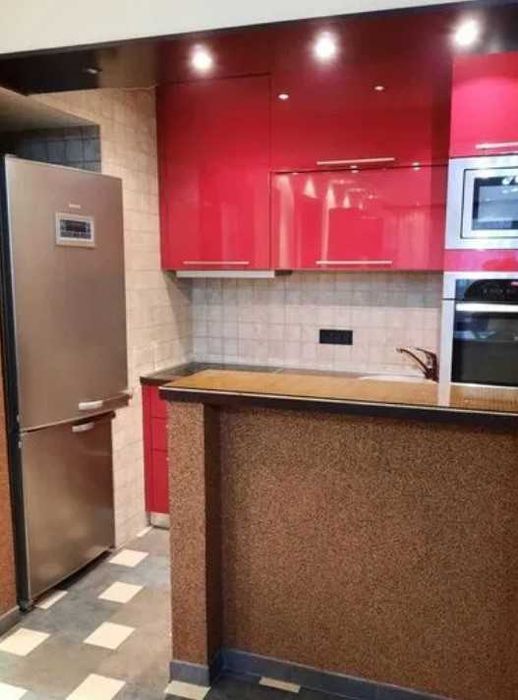 Дава се под наем Двустаен апартамент в Пловдив, Център - 49 кв.м за 204 € - Снимка #1