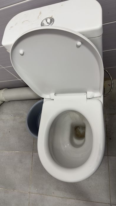 Продам недорого унитаз