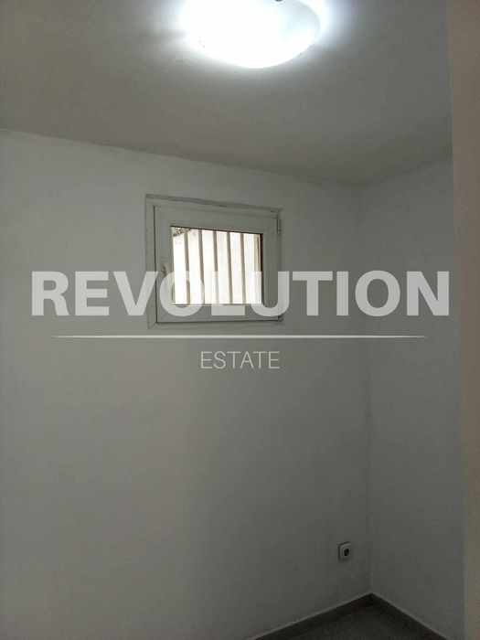 Дава се под наем Магазин в Варна, Лятно кино Тракия - 27 кв.м за 200 € - Снимка #9