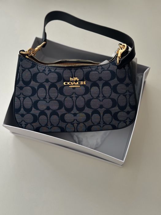 Продам сумку Coach Shoulder/Crossbody