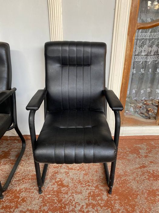 Kreslo pachti yangi 8ta bor