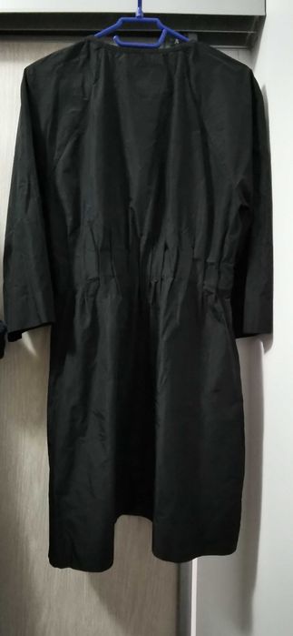 Vând rochie COS, 40, neagra, midi, noua