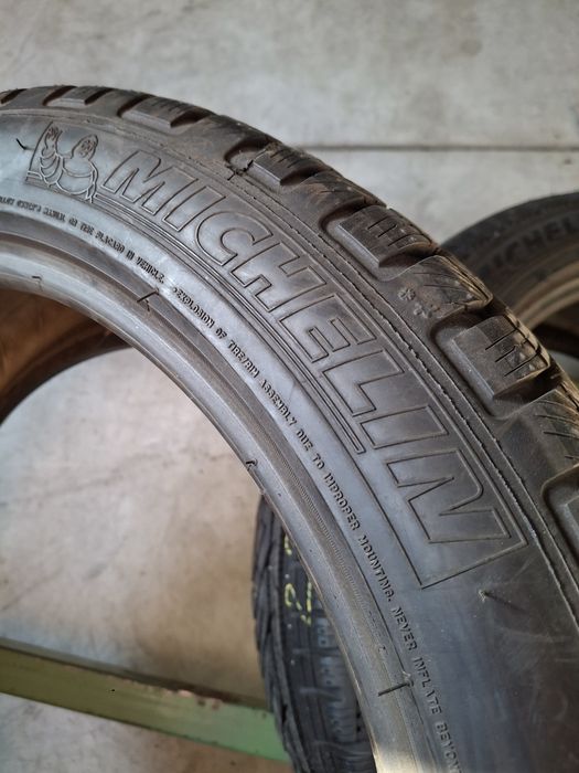 2 Anvelope  de iarnă 225 45 r18 Michelin