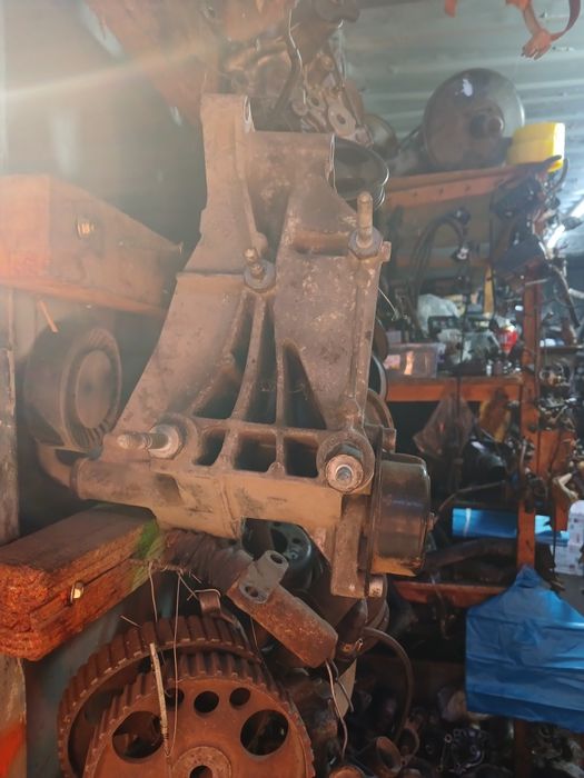 Кронштейн Фольксваген В3