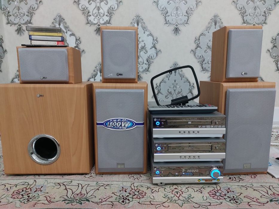 Музыкальный центр