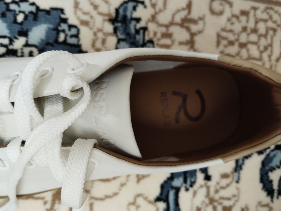 Кроссовки сатылады натуральный кожа размер 43 подошва гелевый