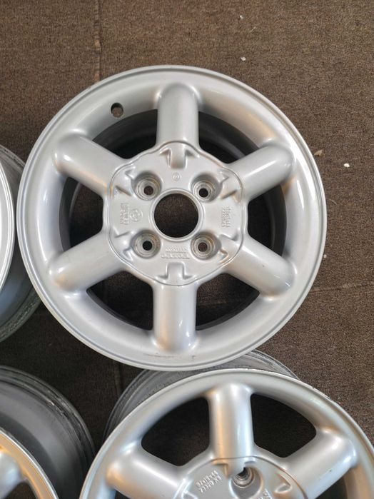 4 Jante Aliaj 4x114.3 15'' - OEM VOLVO V40 S40 - 6J ET 44 ( 30803533 )