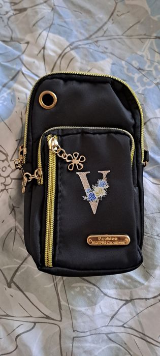 Чантичка за през рамо