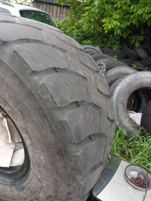 Продавам гума 23.5 r25 за фадрома