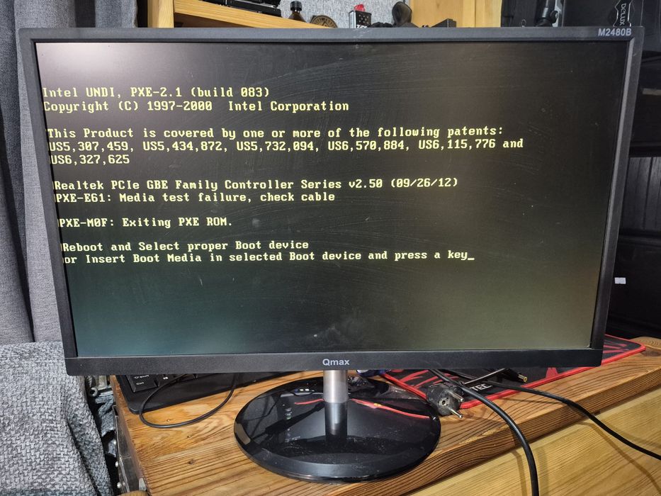 Мониторы диагональ 24, картинка желтит