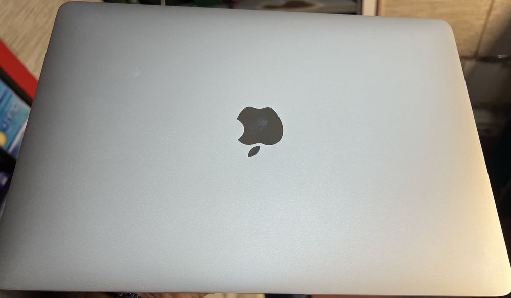 MacBook Air retina 13 inch 2018 impecabil