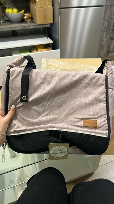 Нова чанта за бебешка количка Cangaroo – модел MARAYA
Продавам чисто н