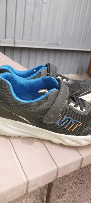 Кроссовки детские