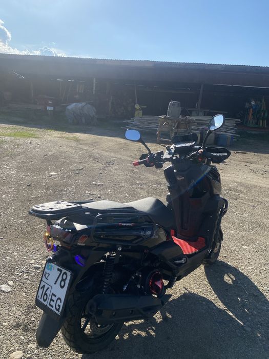 Продам мопед танк