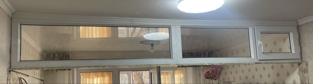 Продам пластиковый окно