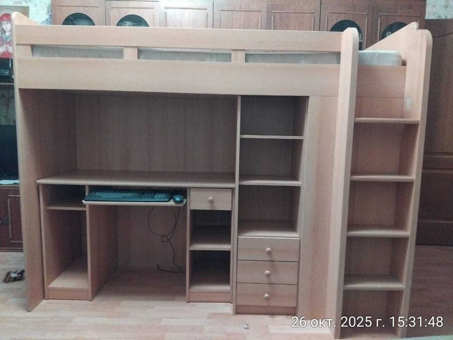 Двухъярусная кровать (ЛДСП), Германия.