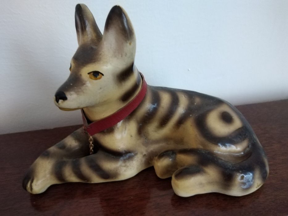 Колекция статуетки от българска керамика от соца