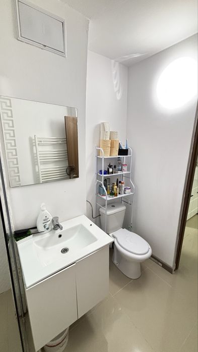 Vand apartamet urgent