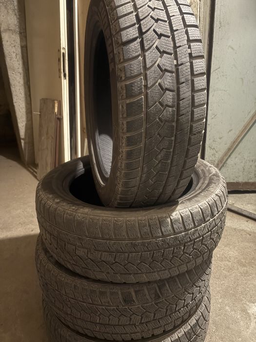 Зимни гуми 4 броя 195/55/16 sunfull