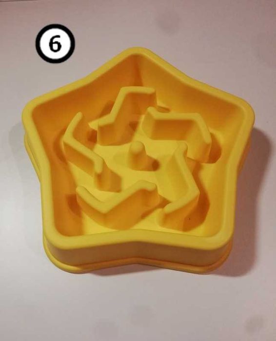 Купа за бавно хранене за котки и кучета