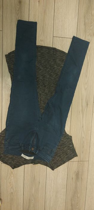 Donez 2 pantaloni și 2 rochii lejere S fete