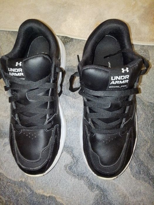 Under armour маратонки